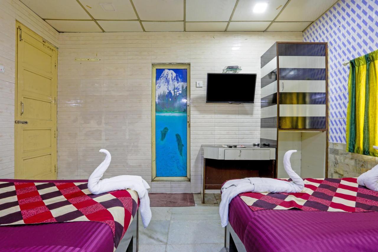 מומביי Terminus Hotel Bandra מראה חיצוני תמונה